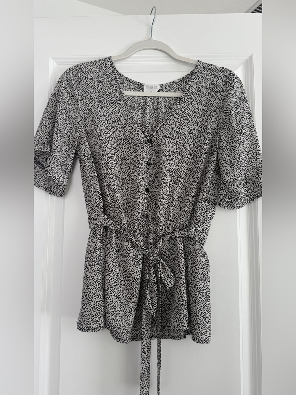 Sienna Sky Black & White Printed Tie-Waist Shirt Business Outfit Top